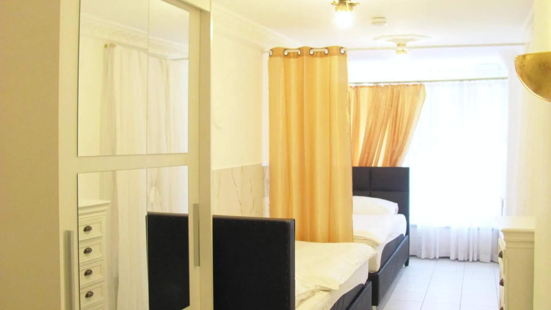 Apartment Storchenfaerbe Memmingen Konukevi